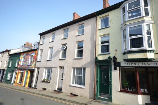 5 bed terraced house for sale