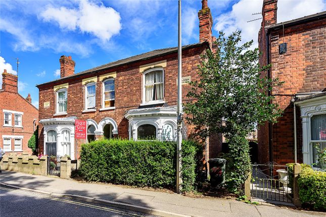 6 bed semi-detached house for sale