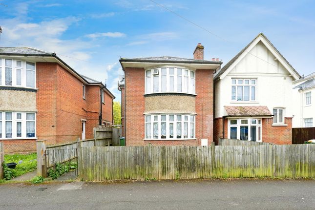 5 bed detached house for sale