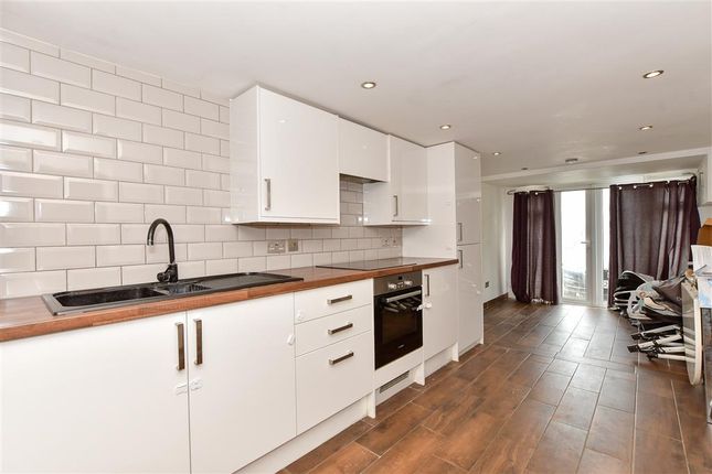 5 bed town house for sale