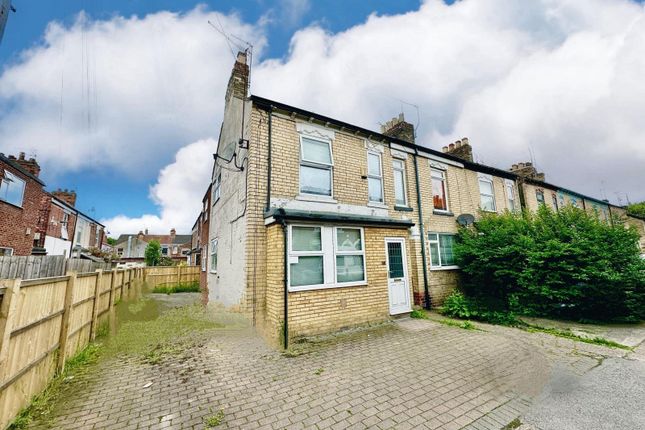 4 bed end terrace house for sale