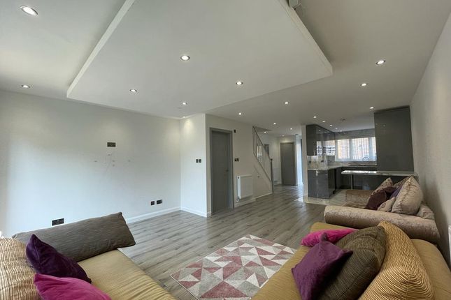 5 bed semi-detached house for sale