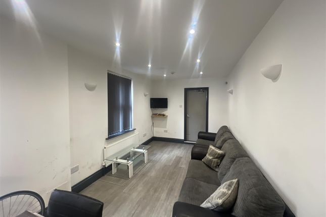 6 bed property for sale