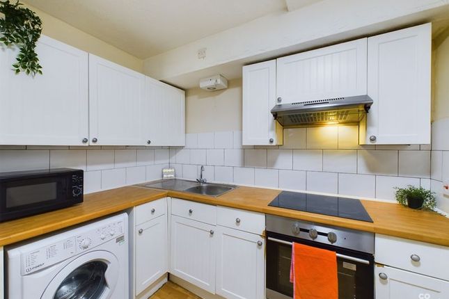 4 bed terraced house for sale