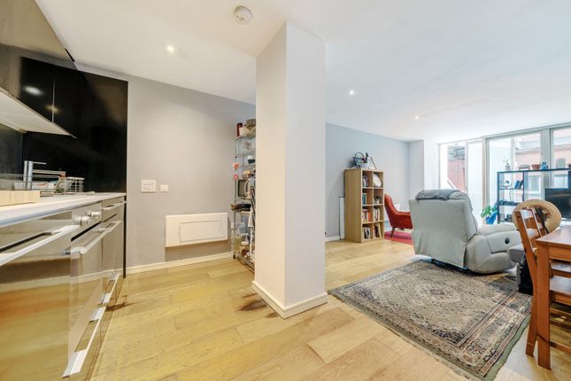 3 bed flat for sale