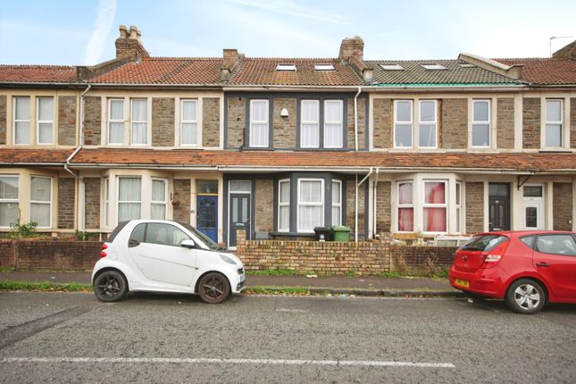 4 bed terraced house for sale