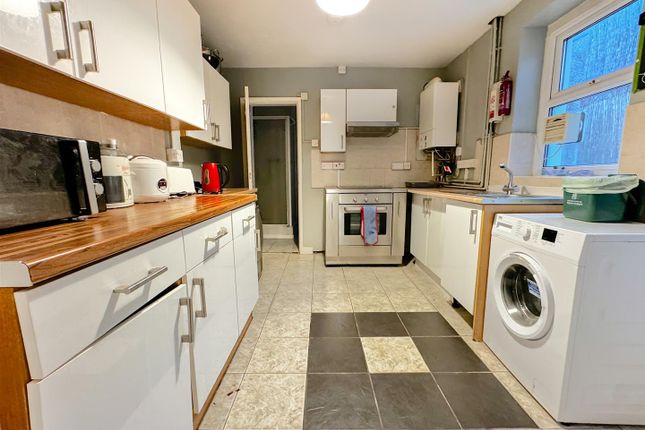 4 bed terraced house for sale