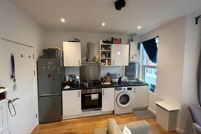 5 bed terraced house for sale