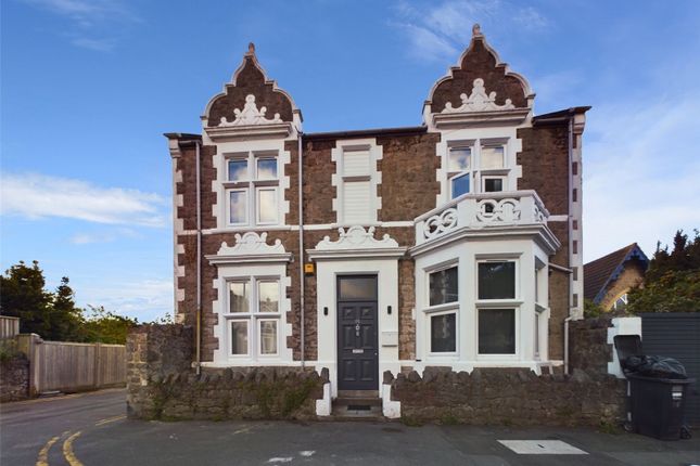 6 bed detached house for sale