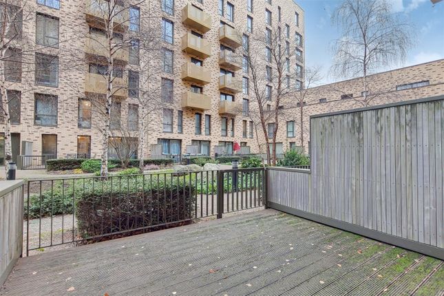 4 bed flat for sale