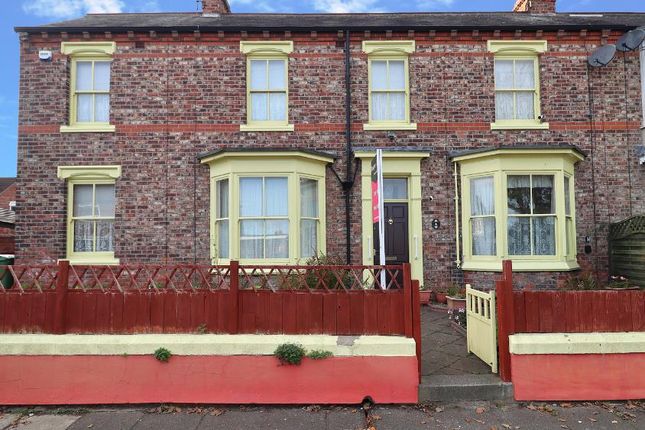 4 bed semi-detached house for sale