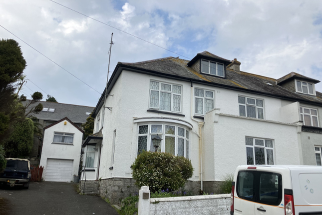 10 bed semi-detached house for sale