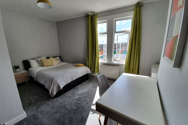 4 bed terraced house for sale