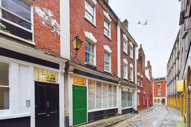 6 bed terraced house for sale