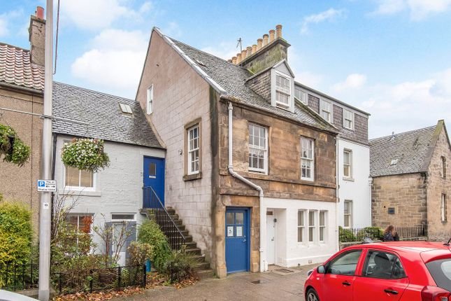 3 bed flat for sale