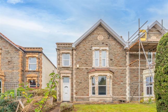 4 bed semi-detached house for sale