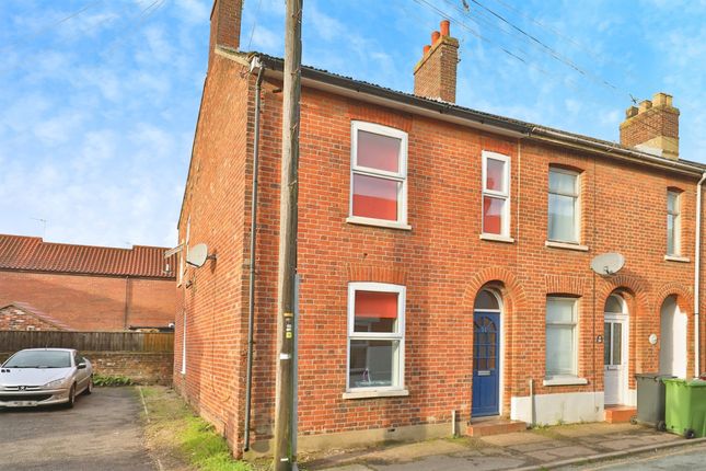 4 bed end terrace house for sale