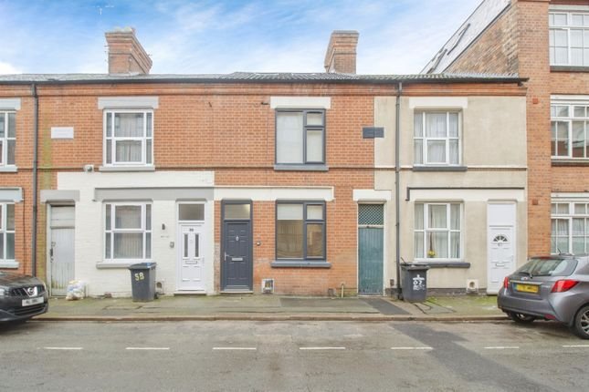 4 bed terraced house for sale
