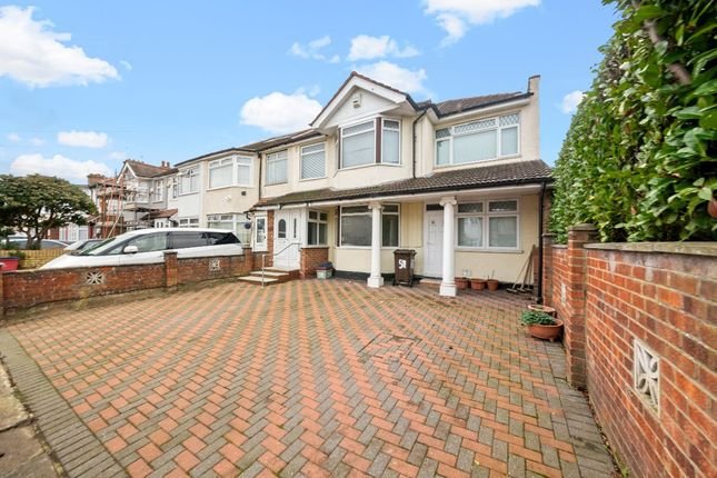 6 bed end terrace house for sale
