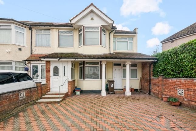 6 bed end terrace house for sale