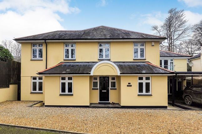 6 bed detached house for sale
