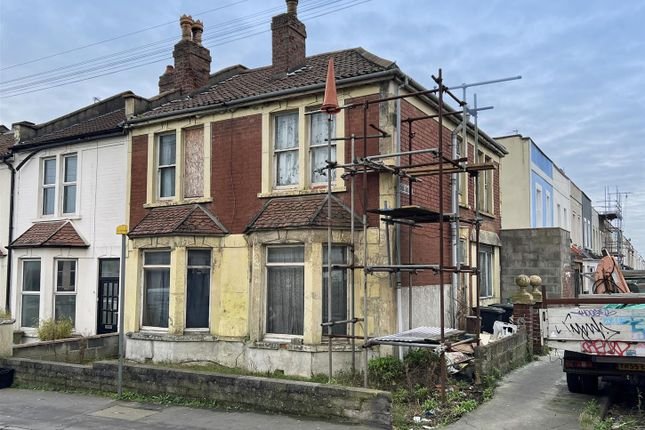 3 bed end terrace house for sale