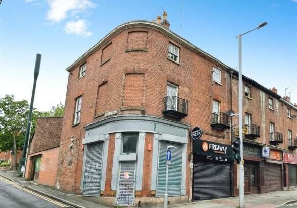 3 bed flat for sale