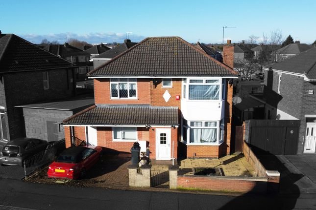 6 bed semi-detached house for sale