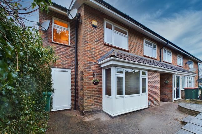 4 bed end terrace house for sale