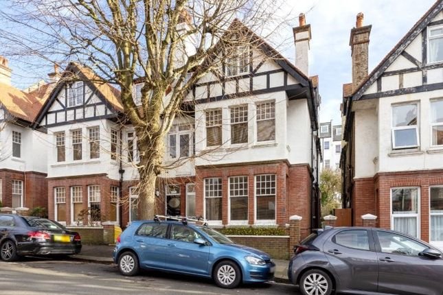 8 bed semi-detached house for sale