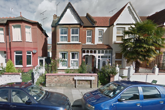 4 bed semi-detached house for sale