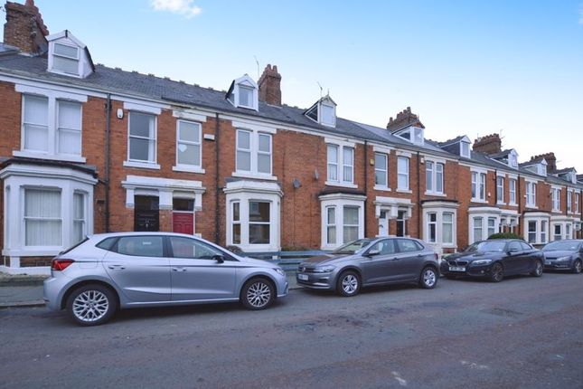 6 bed terraced house for sale