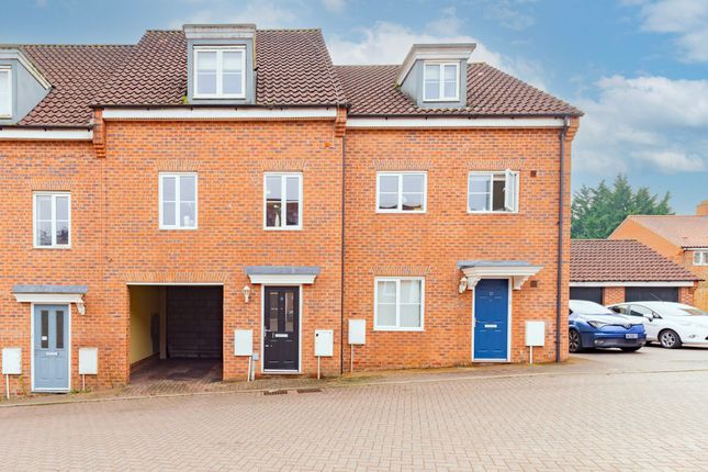 4 bed terraced house for sale