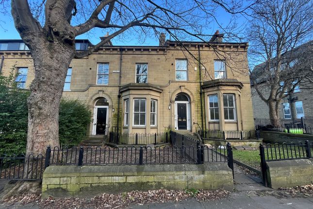 11 bed detached house for sale