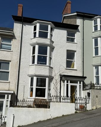 5 bed town house for sale