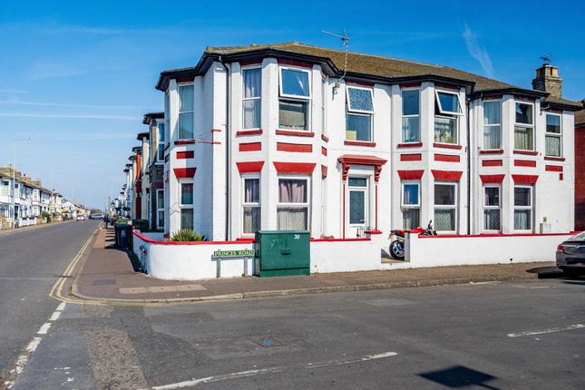 6 bed end terrace house for sale