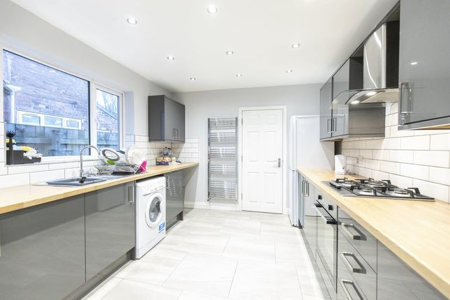 5 bed terraced house for sale