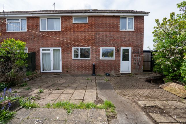 6 bed semi-detached house for sale