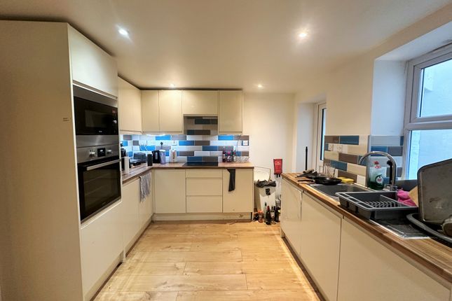 5 bed end terrace house for sale