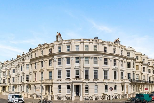 5 bed flat for sale