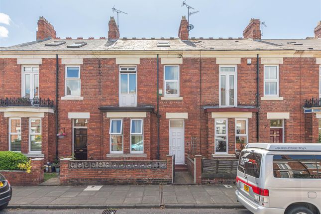 4 bed terraced house for sale