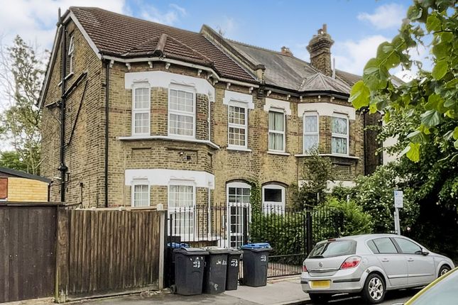 6 bed end terrace house for sale