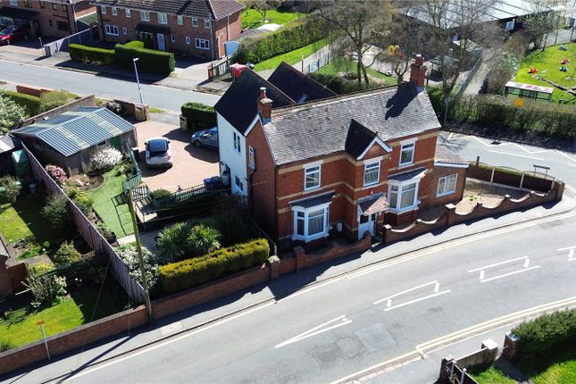 5 bed detached house for sale