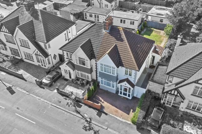 3 bed semi-detached house for sale