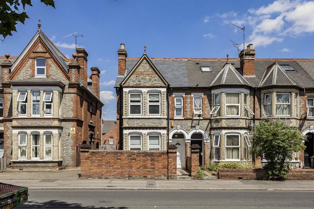 6 bed end terrace house for sale