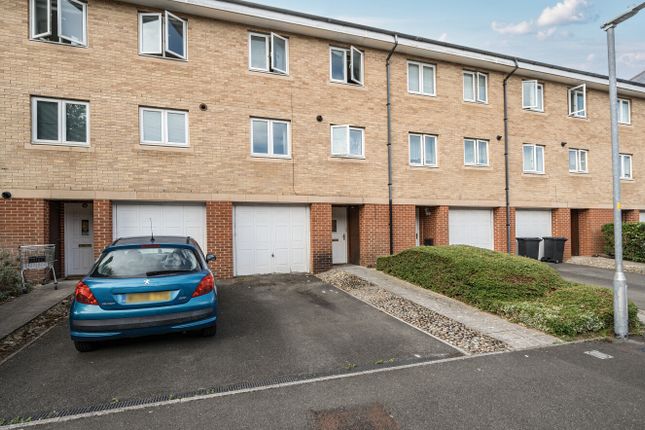 4 bed terraced house for sale