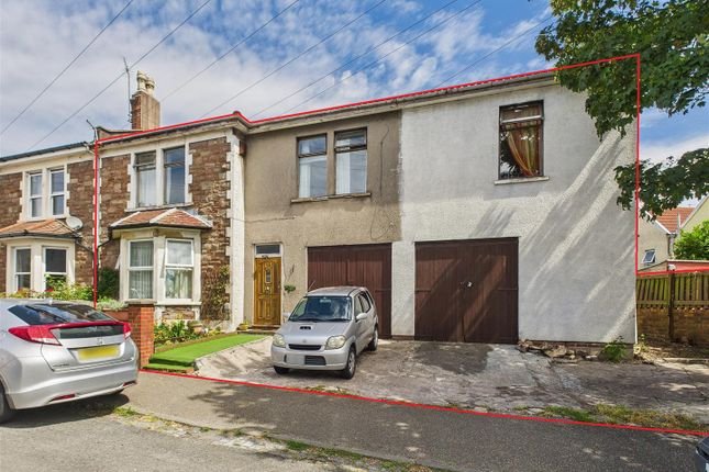 5 bed semi-detached house for sale