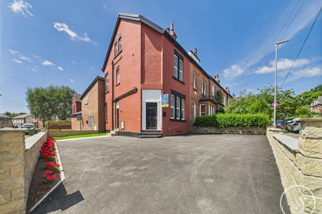 4 bed end terrace house for sale