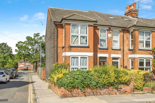 4 bed end terrace house for sale