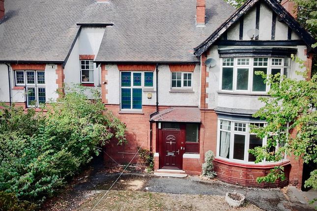 4 bed semi-detached house for sale